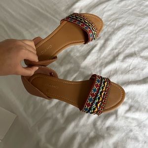 Beautiful Andiamo sandals. Size 7.5